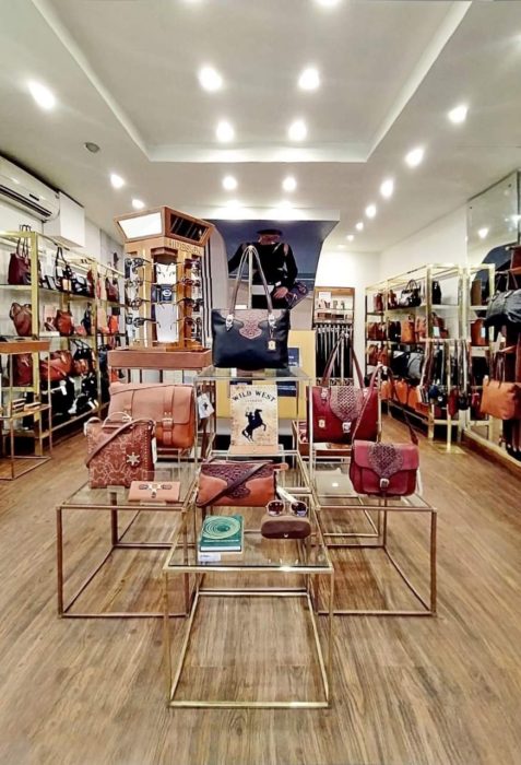 HIDESIGN STORE DIMAPUR, HANDCRAFTED BAGS, VEGETABLE TANNED, MALASAÑA  COLLECTION